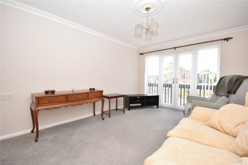 Property photo 2 of 13 Picture No. 03