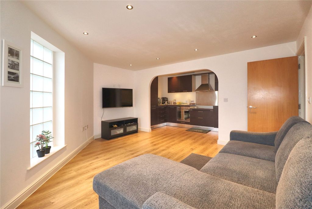 Property photo 2 of 10 Picture No. 08