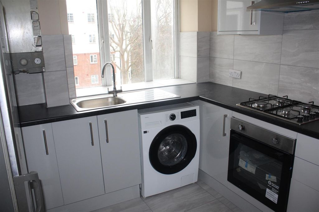 Property photo 3 of 8 Img_7933.Jpg