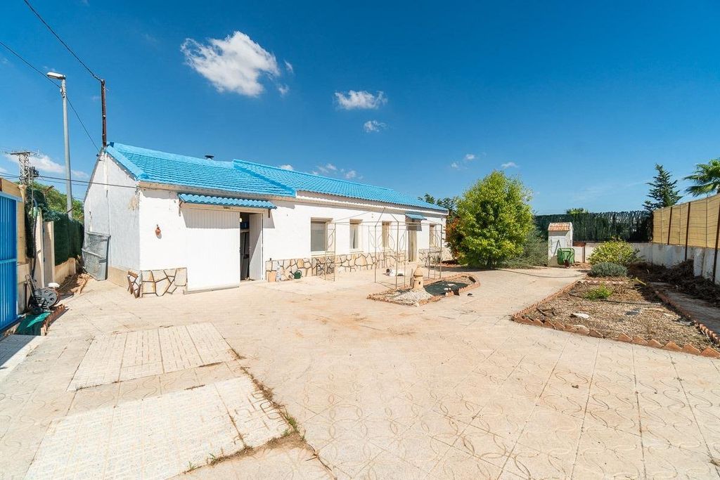 Property photo 1 of 22