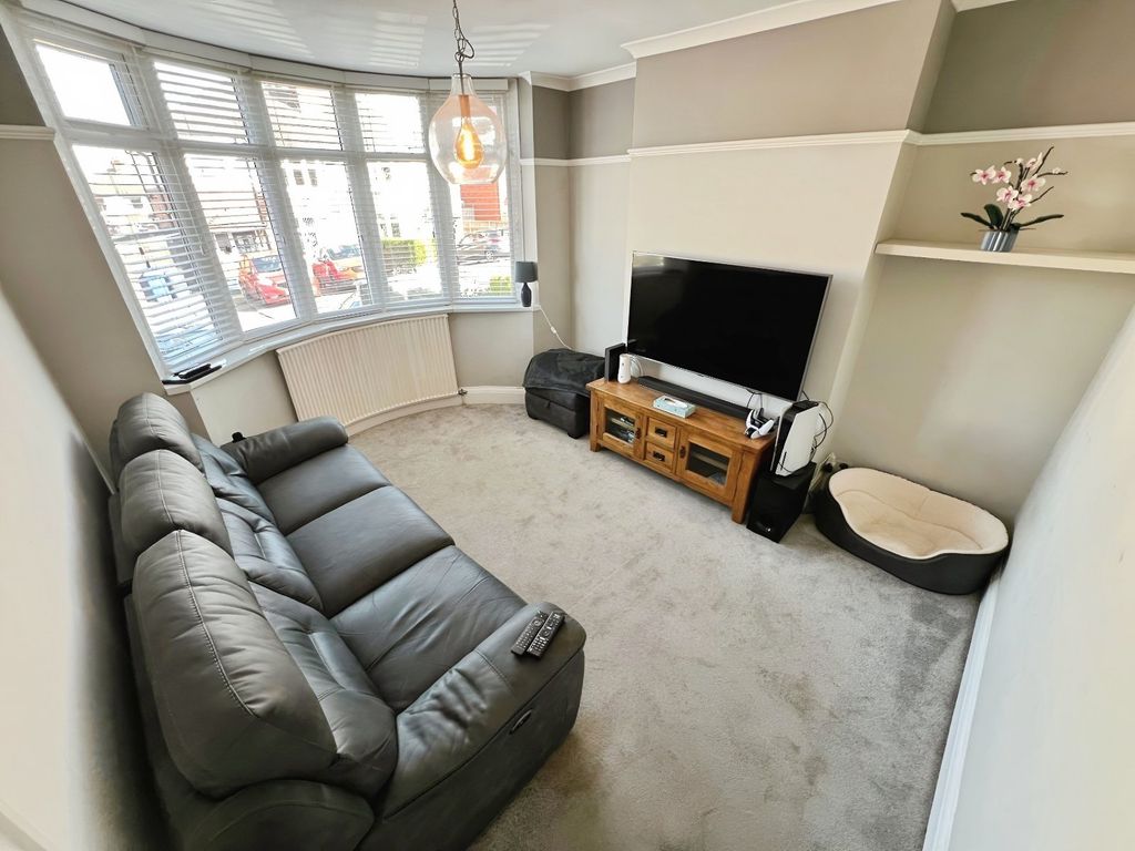 Property photo 2 of 13 Picture No. 03