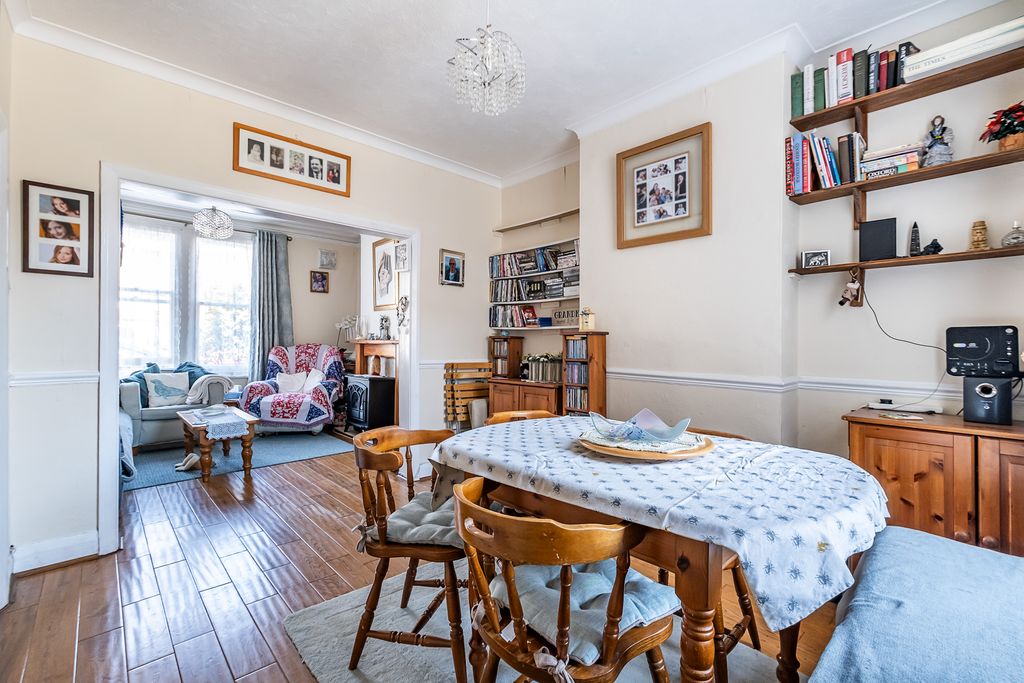 Property photo 2 of 14 2
