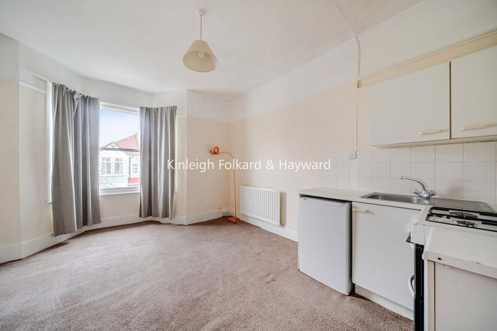 Property photo 3 of 10 Picture No. 17