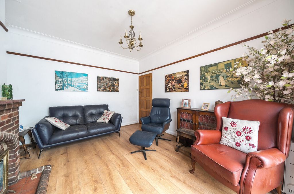 Property photo 2 of 18 1417358-18-699c92...