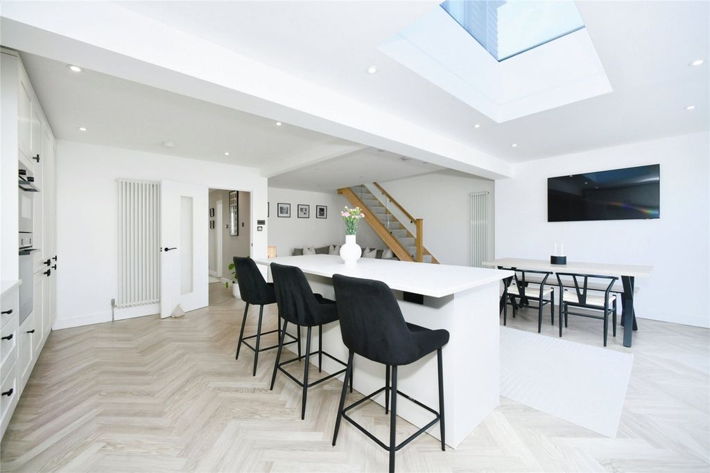 Property photo 3 of 25 Kitchen/Living Room