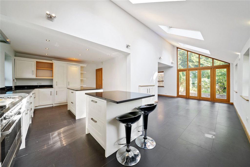 Property photo 2 of 15 Kitchen