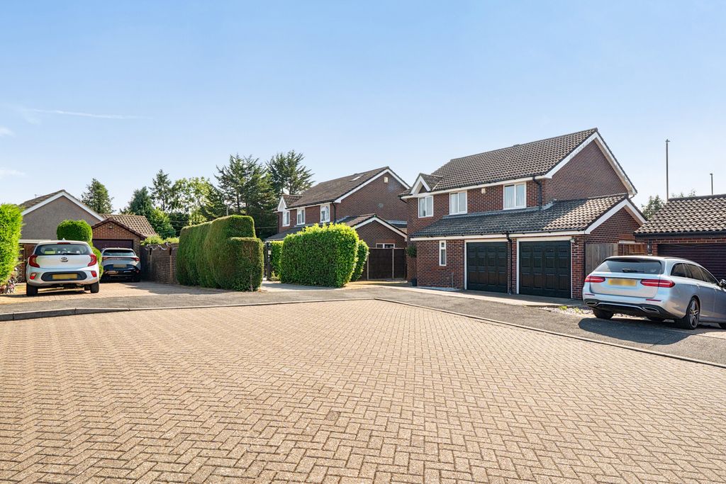 Property photo 1 of 29 1500462-1-6A70c00...