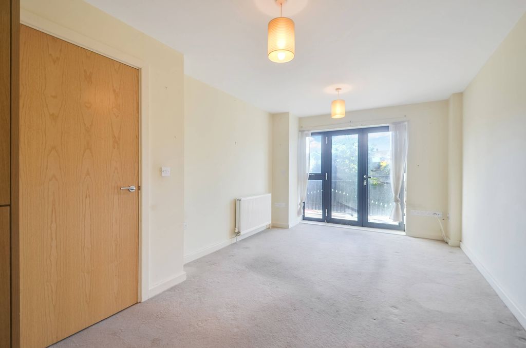 Property photo 2 of 14 Lounge Area (1).Jpg