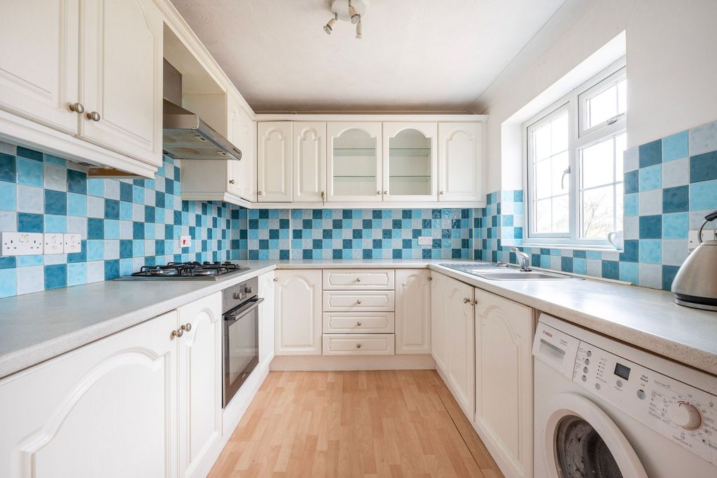 Property photo 3 of 17