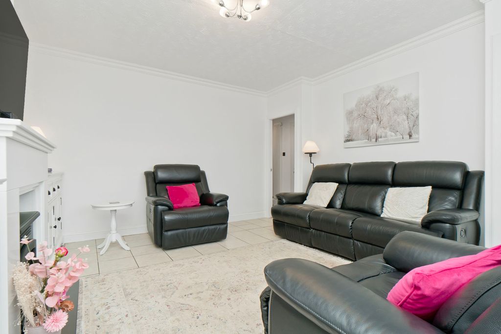 Property photo 3 of 14 Property Image 3