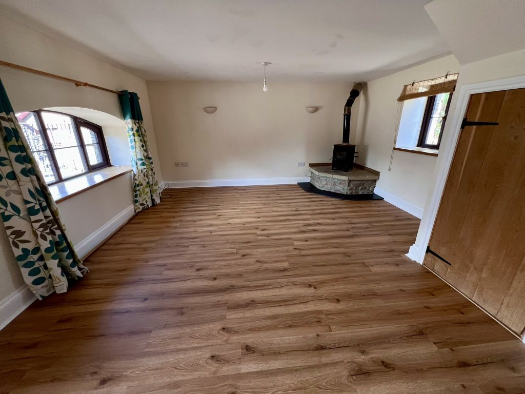 Property photo 3 of 11 Img_0084