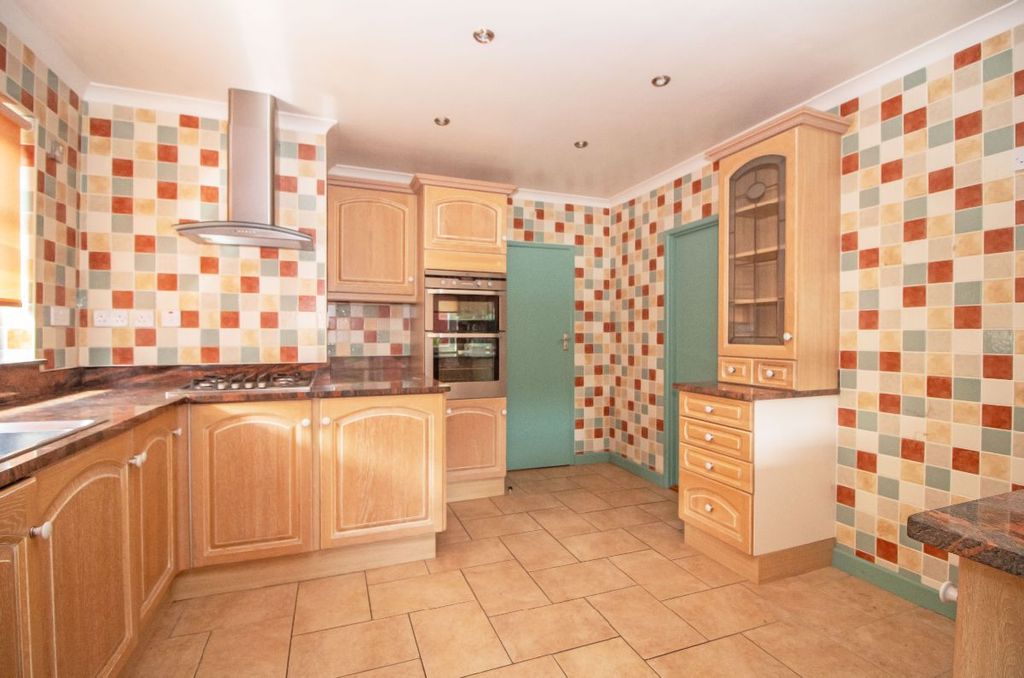 Property photo 3 of 26