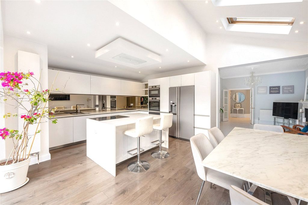 Property photo 1 of 15 Picture No. 14