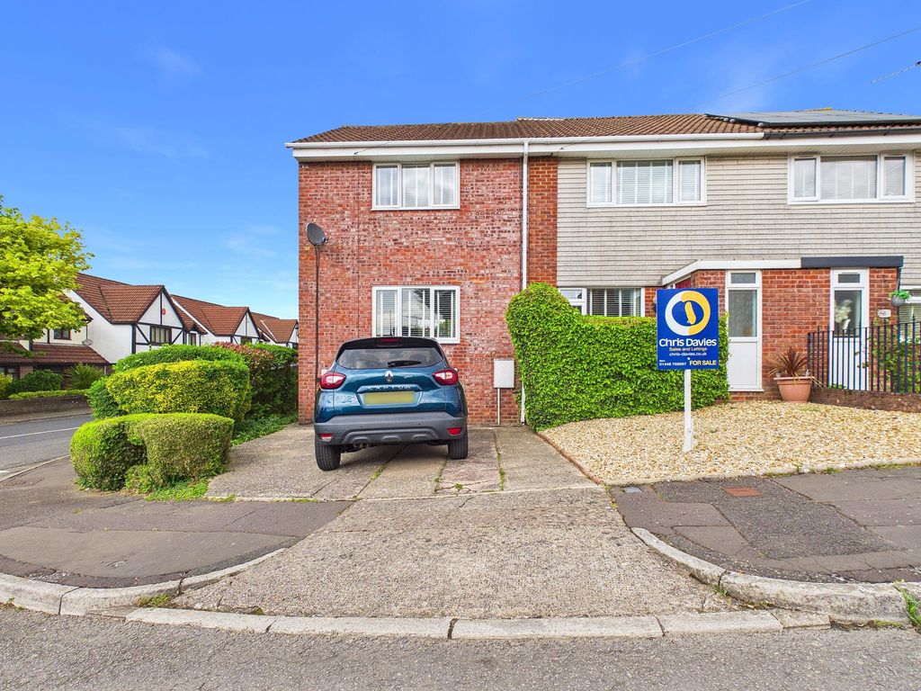 Property photo 1 of 42