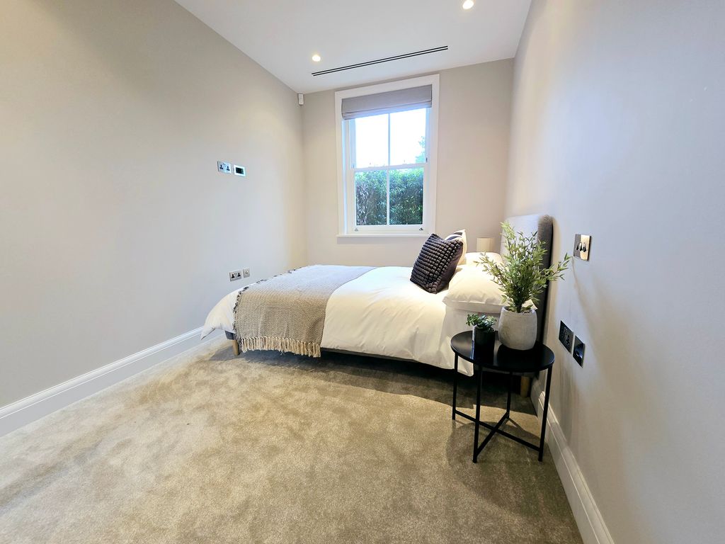 Property photo 2 of 55