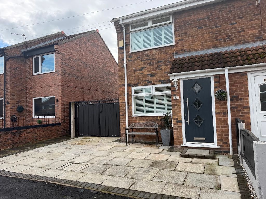 Property photo 1 of 1