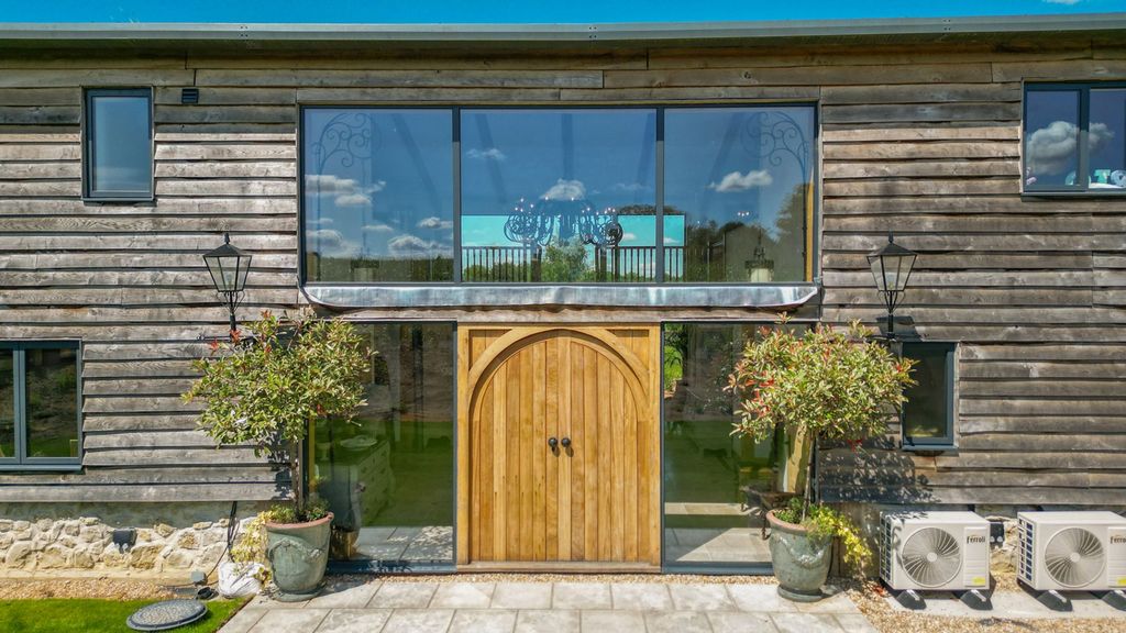 Property photo 2 of 45