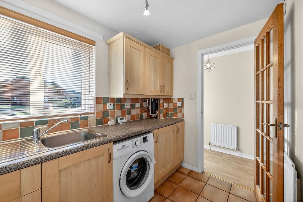 Property photo 3 of 14