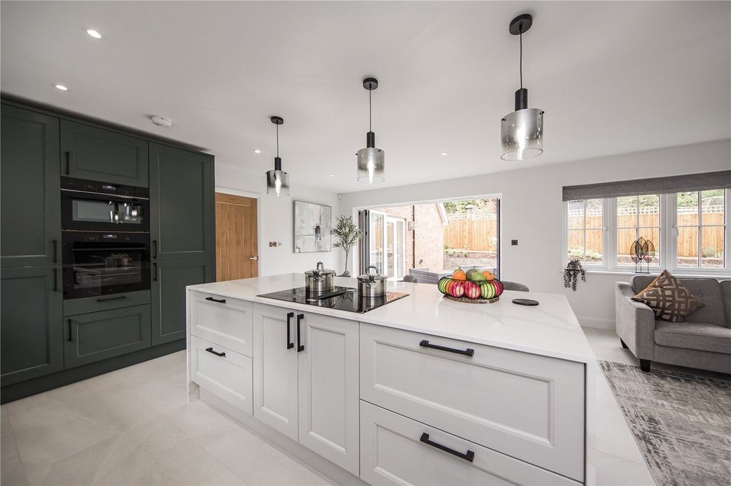 Property photo 3 of 16 Kitchen / Family