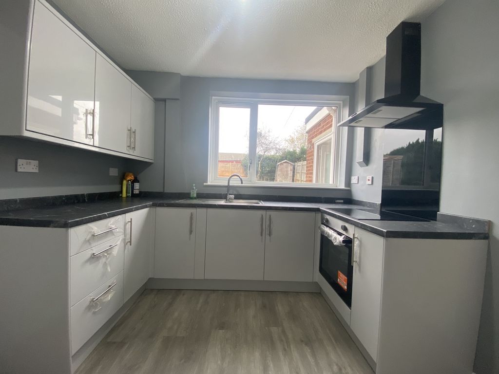 Property photo 2 of 17 Photo 11