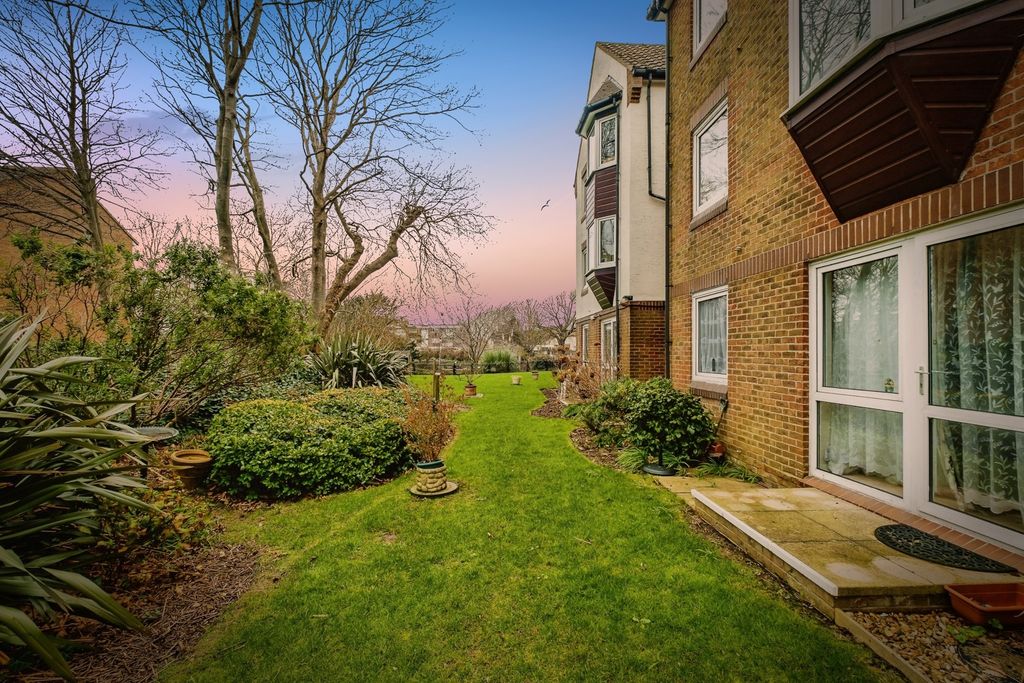 Property photo 1 of 21 Pbox-Img.Jpg