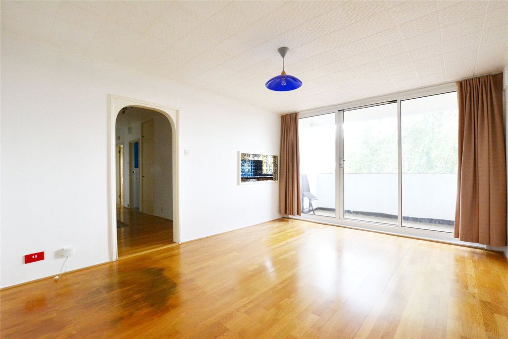 Property photo 2 of 11 Picture No. 01