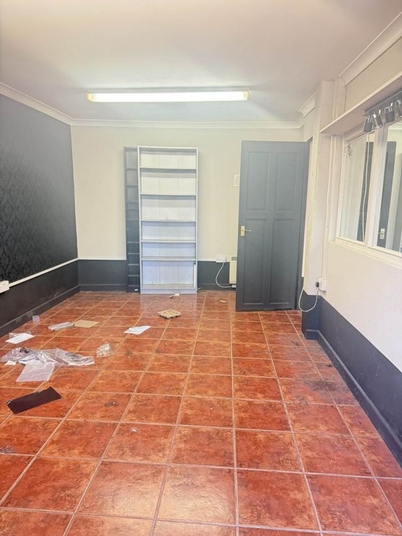 Property photo 1 of 3
