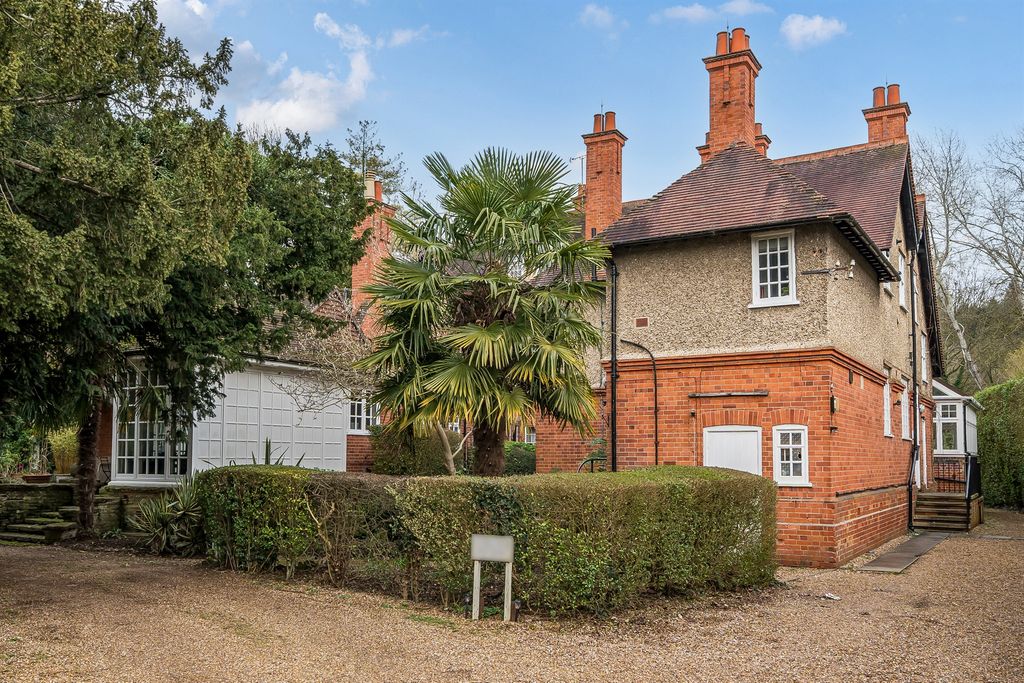 Additional image 16 of 2 bed flat for saleCourt Road, Maidenhead SL6