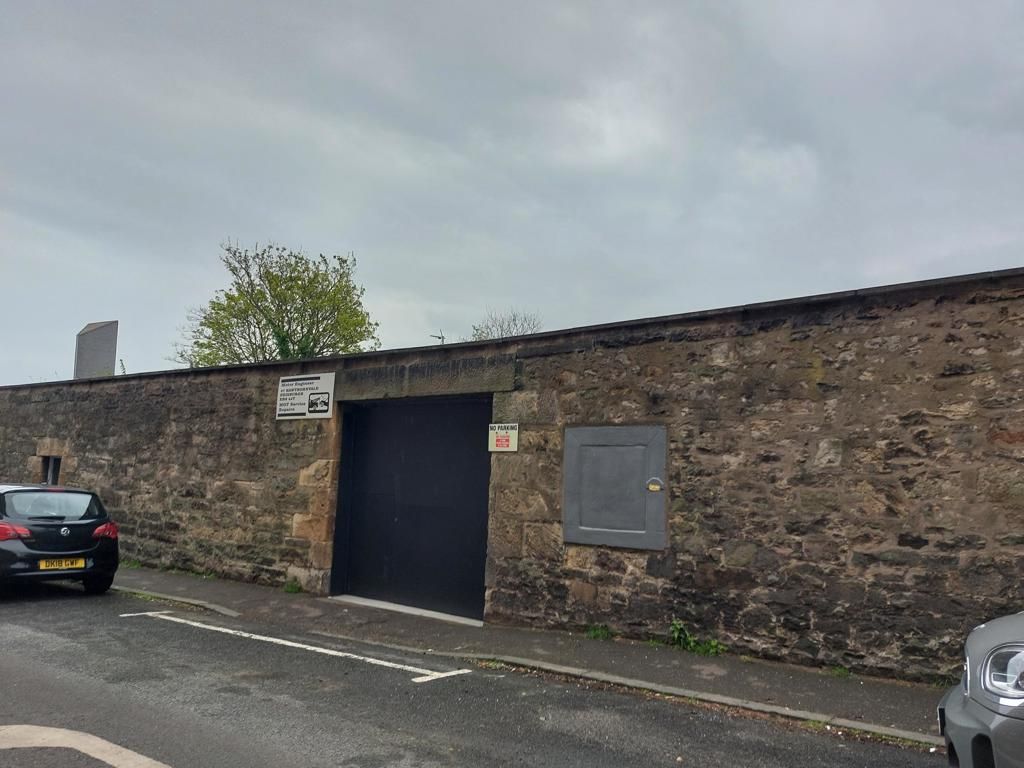 Property photo 1 of 7 Photo 7