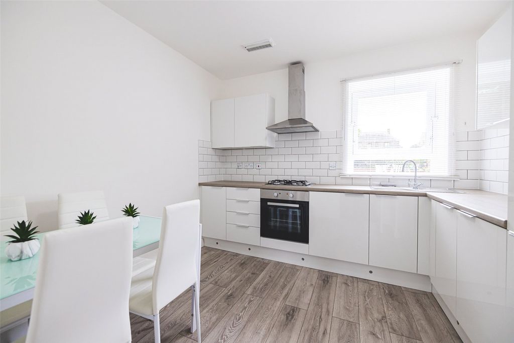 Property photo 2 of 11 Photo 2