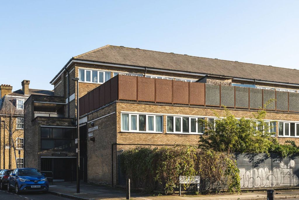 Property photo 1 of 37