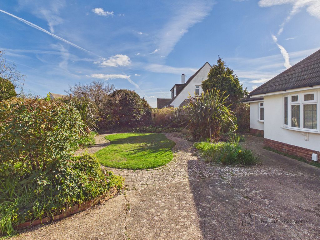 Property photo 2 of 27