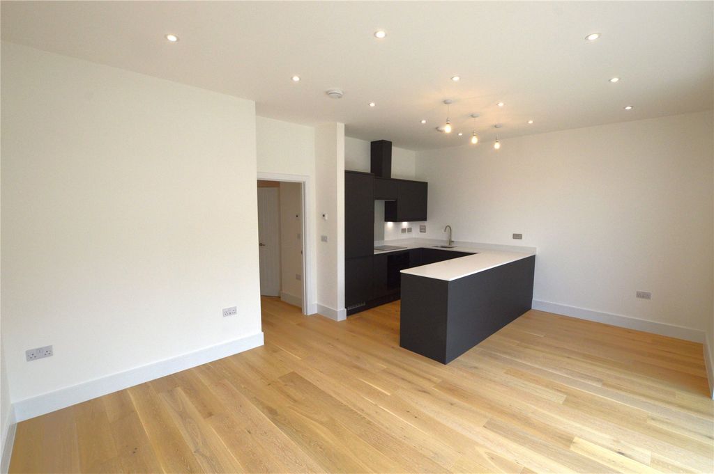 Property photo 2 of 10 Picture No. 04