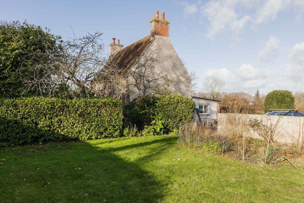 Property photo 3 of 20