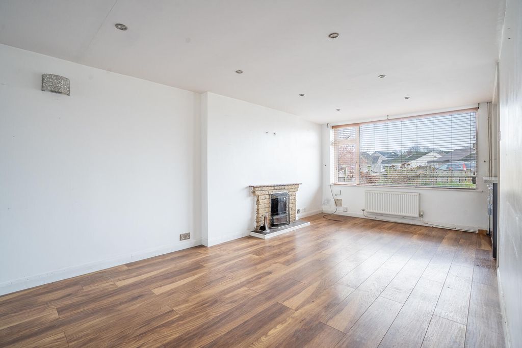 Property photo 2 of 15 Living Room