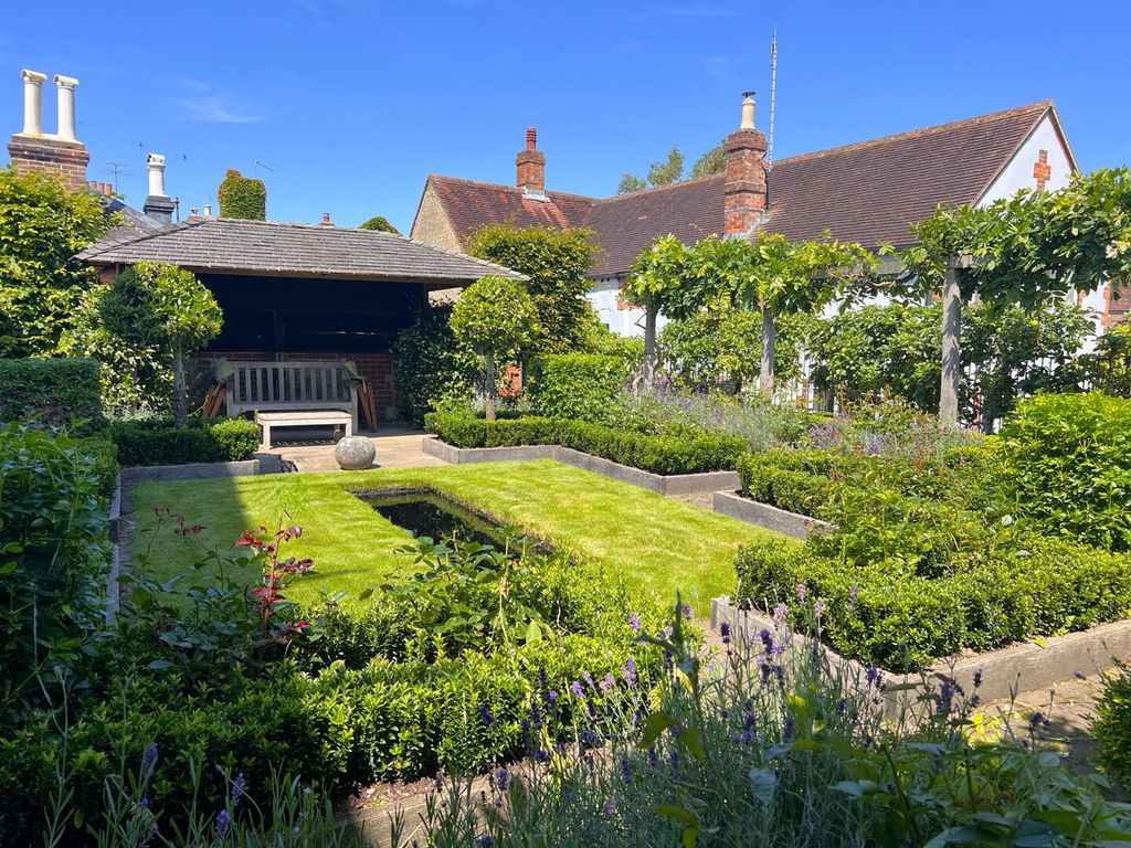 Property photo 1 of 25 Rear Garden