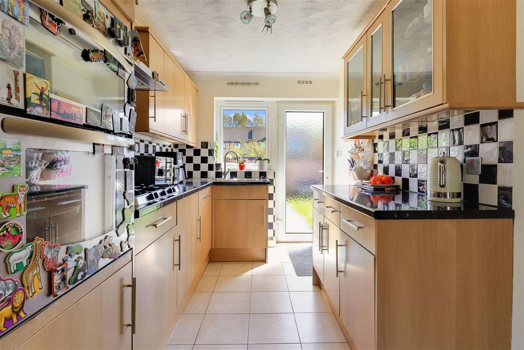 Property photo 2 of 13 Img (11).Jpg