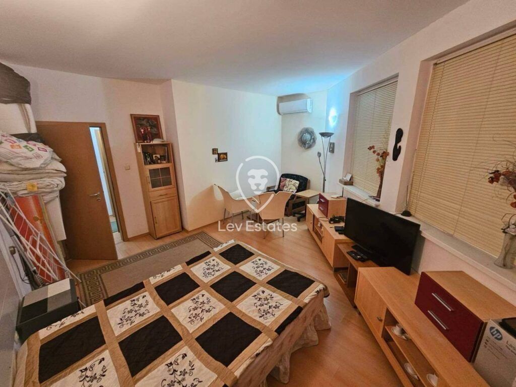 Property photo 2 of 14