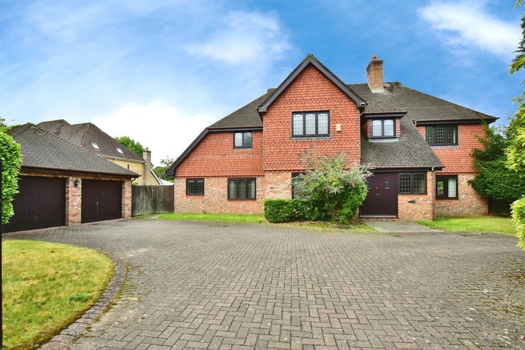 Property photo 1 of 32 Photo