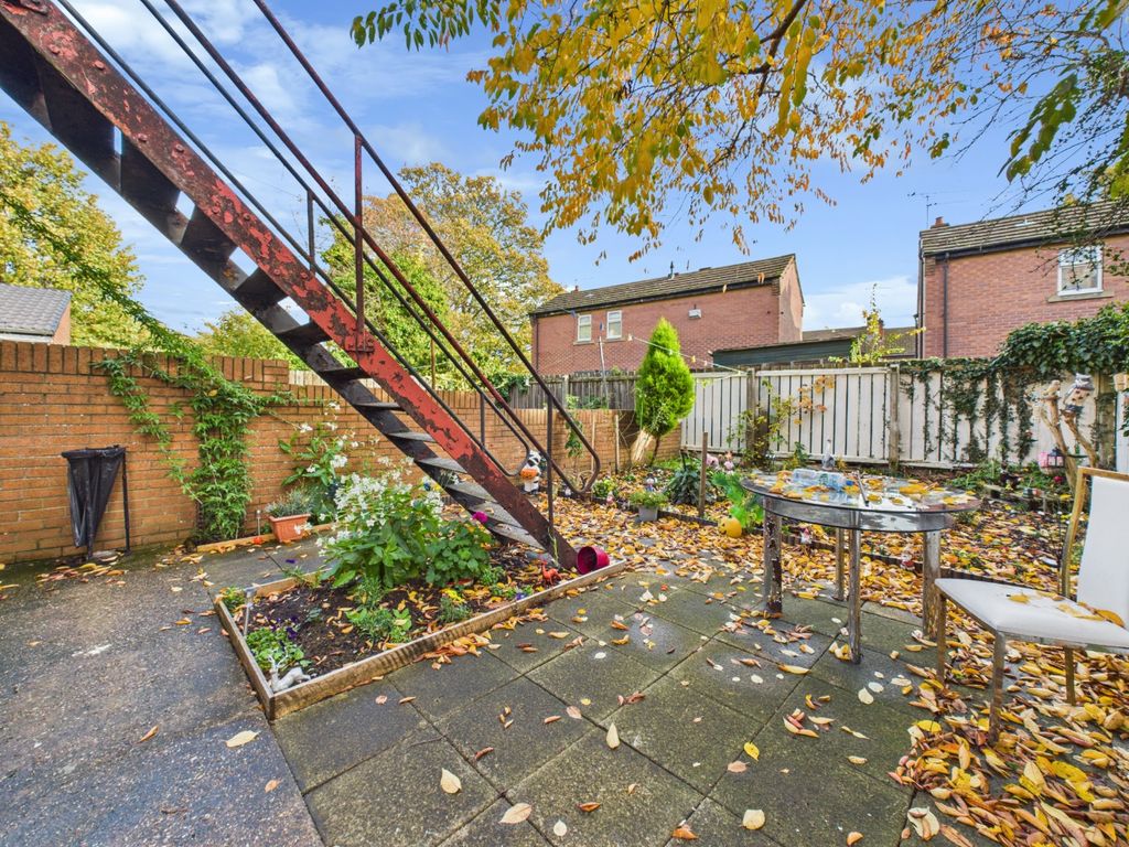 Property photo 1 of 16 4573891