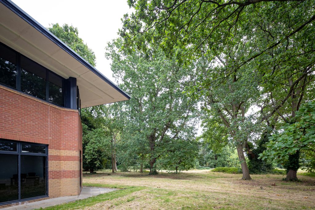 Property photo 1 of 6 _Frischmanngroup_Harringtonhouse025.Jpg
