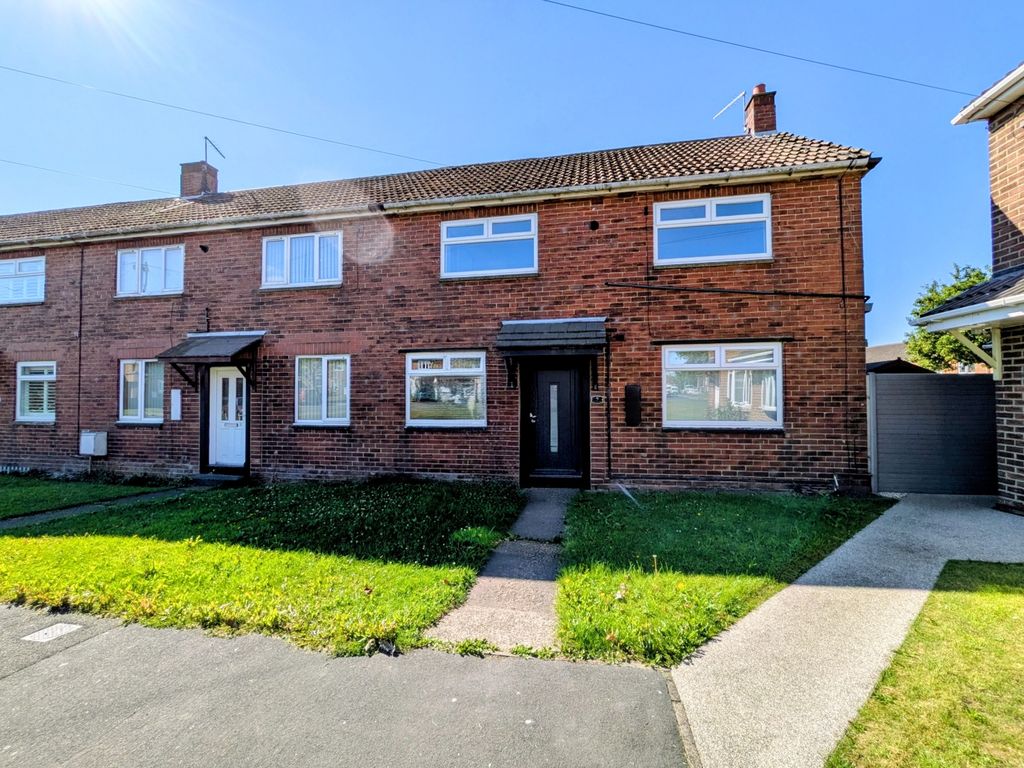 Property photo 1 of 12 1000000473