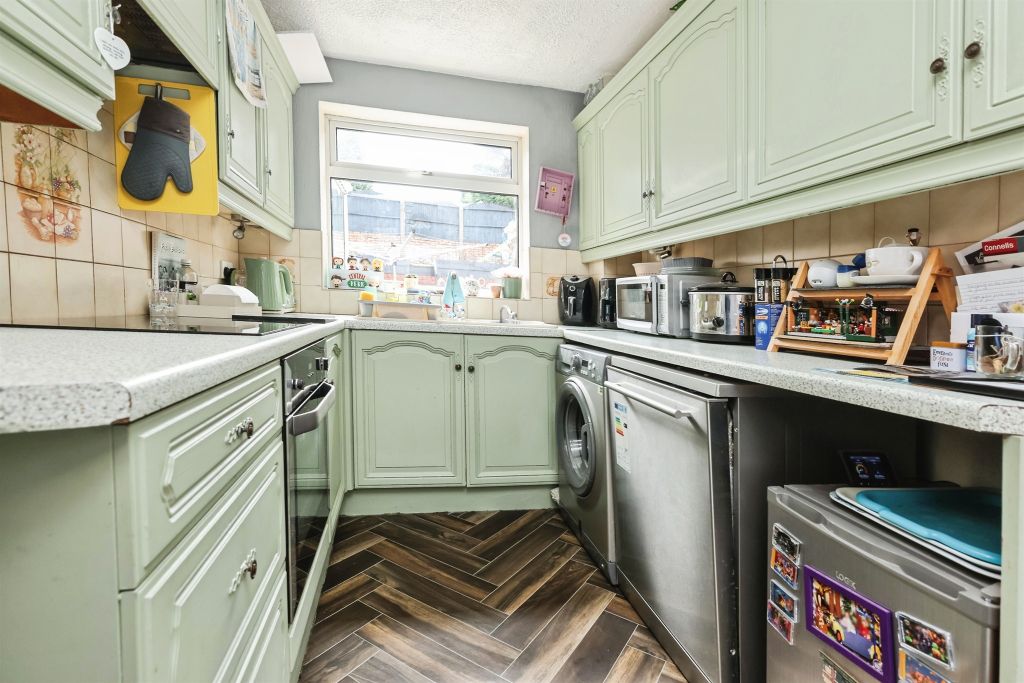 Property photo 3 of 18