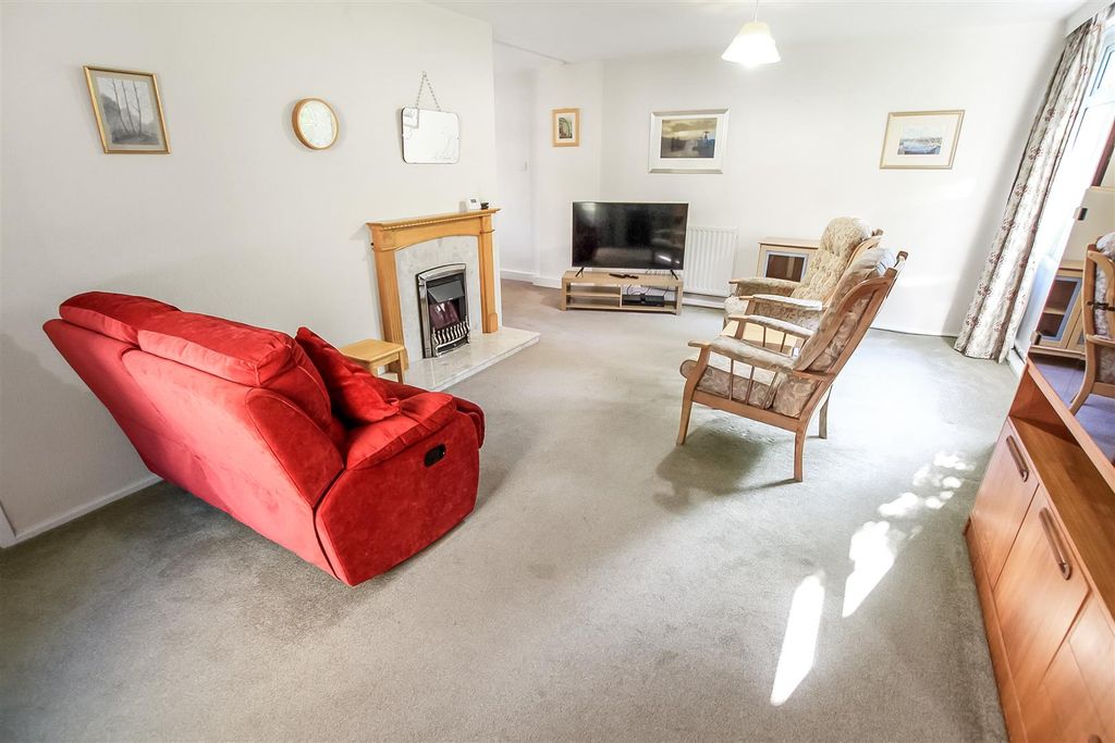 Property photo 2 of 13 Img_1933.Jpg