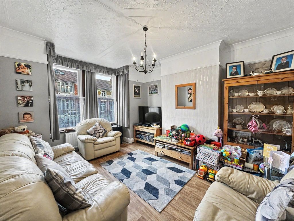 Property photo 2 of 25 Picture No. 03