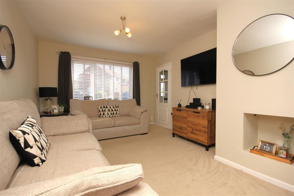 Property photo 3 of 12 Img_1136.Jpg