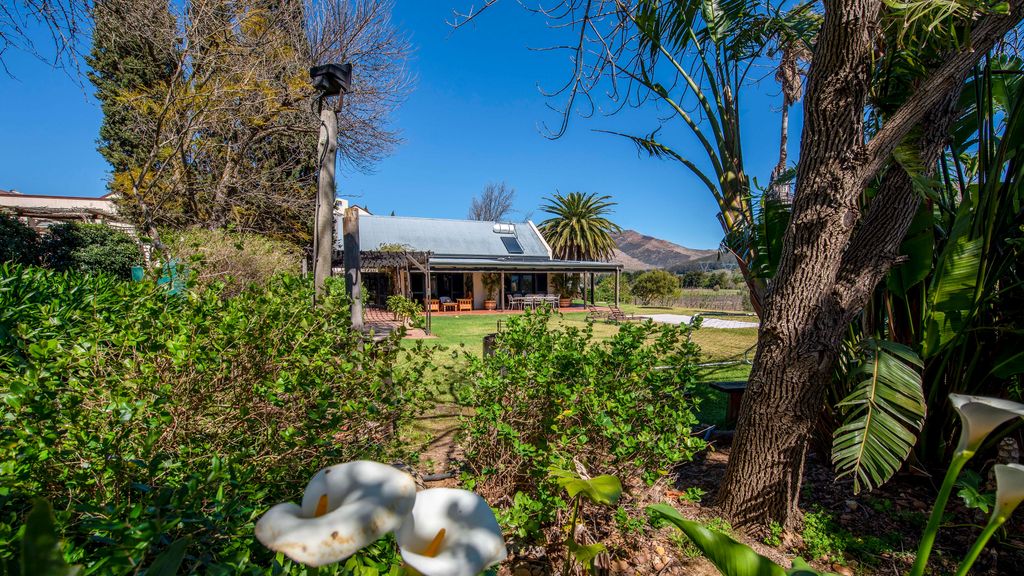 Property photo 1 of 27