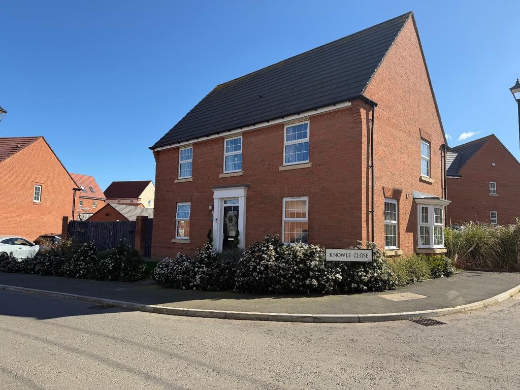 Property photo 1 of 21 External