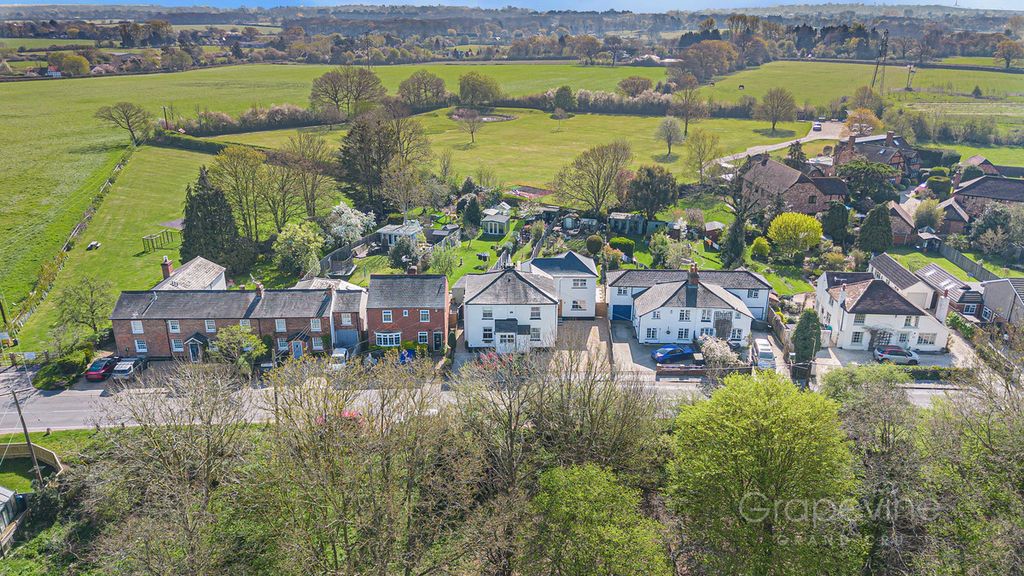 Additional image 27 of 4 bed semi-detached house for saleDavis Street, Hurst RG10
