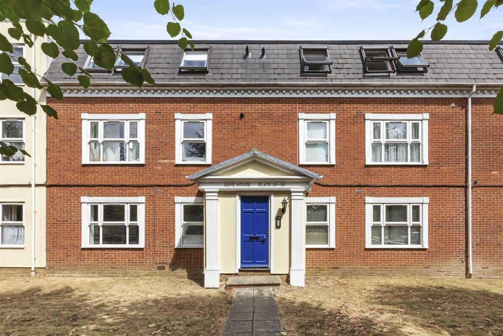 Property photo 1 of 12 Dove House, Watermead (Low Res)-1.Jpg